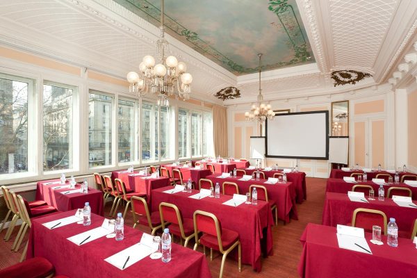 93685_011_meetingroom