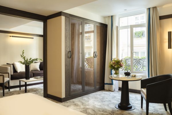 Hyatt-Paris-Madeleine-Hyatt-Suite-Windows