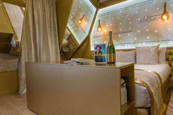 hotel-les-bulles-de-paris-chambre-33827-1600-900-crop