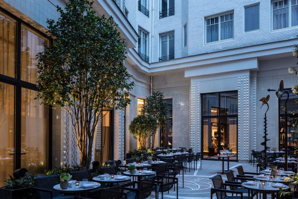 hotel-lutetia-patio