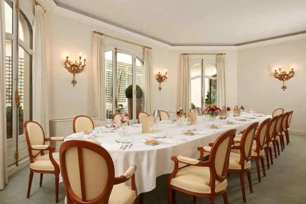 hotel_regina_salon_dauphin