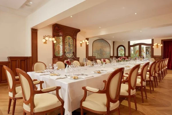 hotel_regina_salon_pluvinel