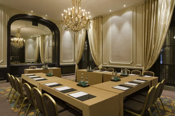 paris_marriott_opera_ambassador_hotel_garnier_u_shape_paris_marriott_opera_ambassador